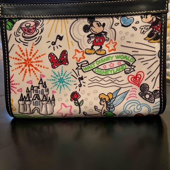 Dooney & Bourke WDW/Disneyland Sketch crossbody - Picture 3 of 6